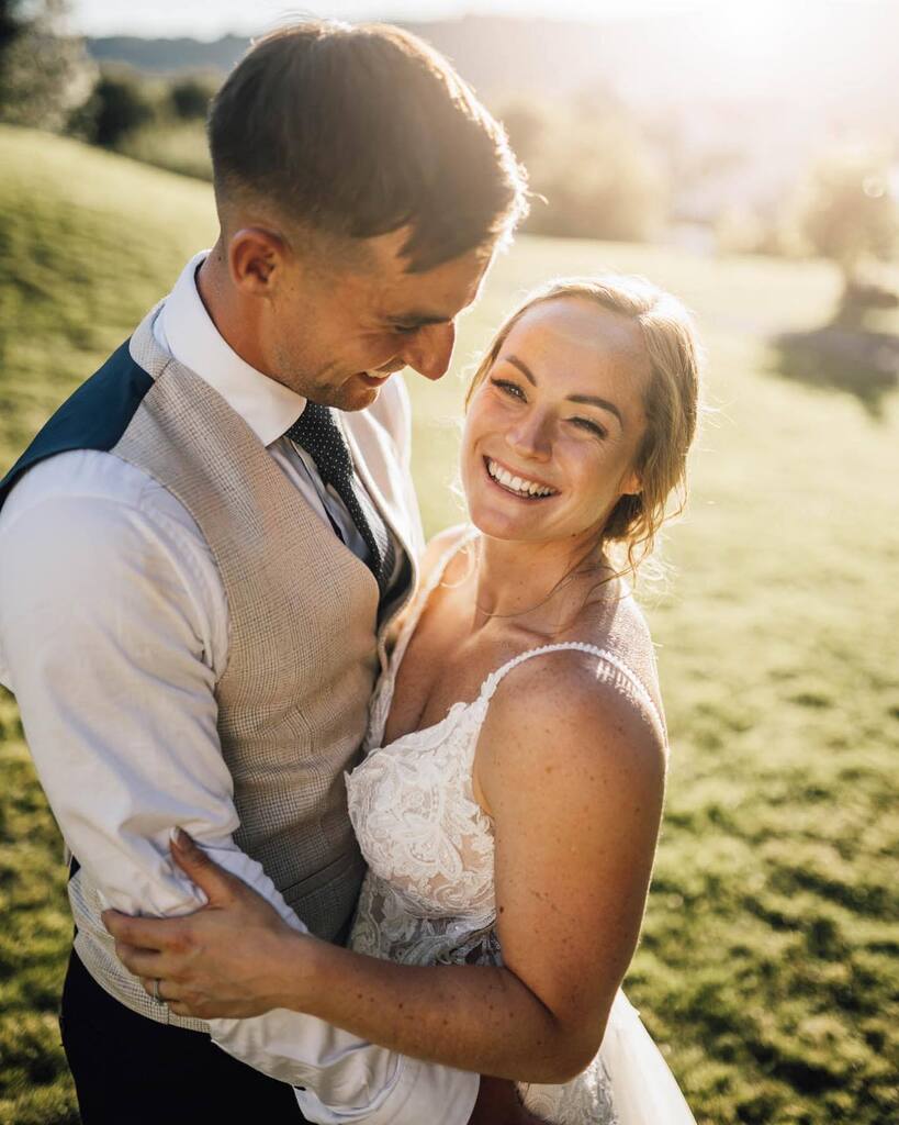 I’ll be honest, I just want to relive this day and I’m sure I’m not the only one to say that! 

Rachel &amp; Will ♥️

venue / @thebelsfieldhotel 
dress / <a href="/avarosehamilton/">Ava Rose Hamilton</a> 
florist / @brackens_of_bowness 
makeup / @lisarosebridal_ 
hair / @victorialouisehair … instagr.am/p/ChVHP_QrDGK/