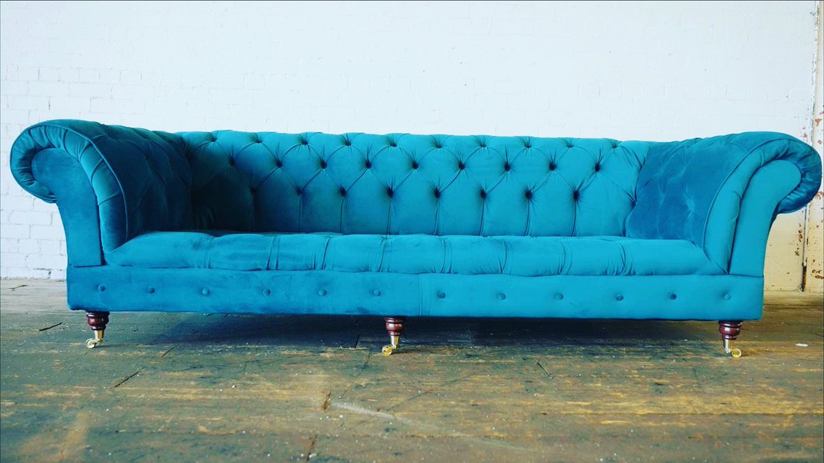 chesterfields31's tweet photo. Big summer sale now on. Up to 60% off all new, ex display and vintage chesterfields. Use code VATOFF at checkout and we’ll pay your VAT! https://t.co/VORxy7WNy0