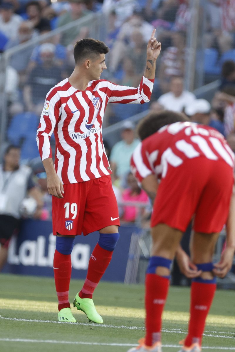 😉⚽ ¡👆 victoria & 👆 posición, @AlvaroMorata!

@Atleti ❤🔝🤍

#GetafeAtleti  
#KickOffLaLigaSantander