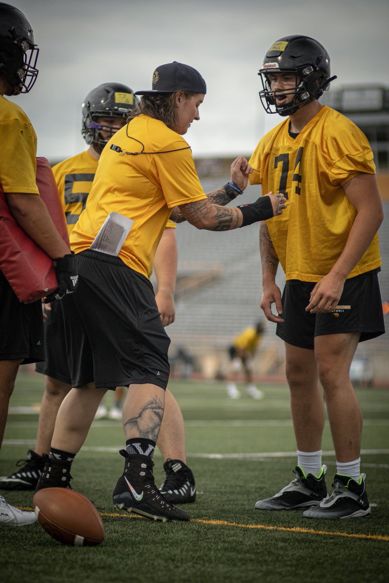 You love to see it! 

Coach Laura Dye, fresh off a silver medal finish for Team Great Britain at the Women’s World Football Championship helping our young men work their craft!