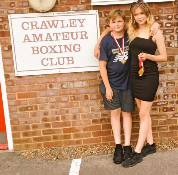 ChelseyLeaver's tweet photo. Great day Sunday @CrawleyBoxing end of season awards. Well done to my little bro too #boxing #boxingtraining #jrboxing https://t.co/ptNaTMCWHI