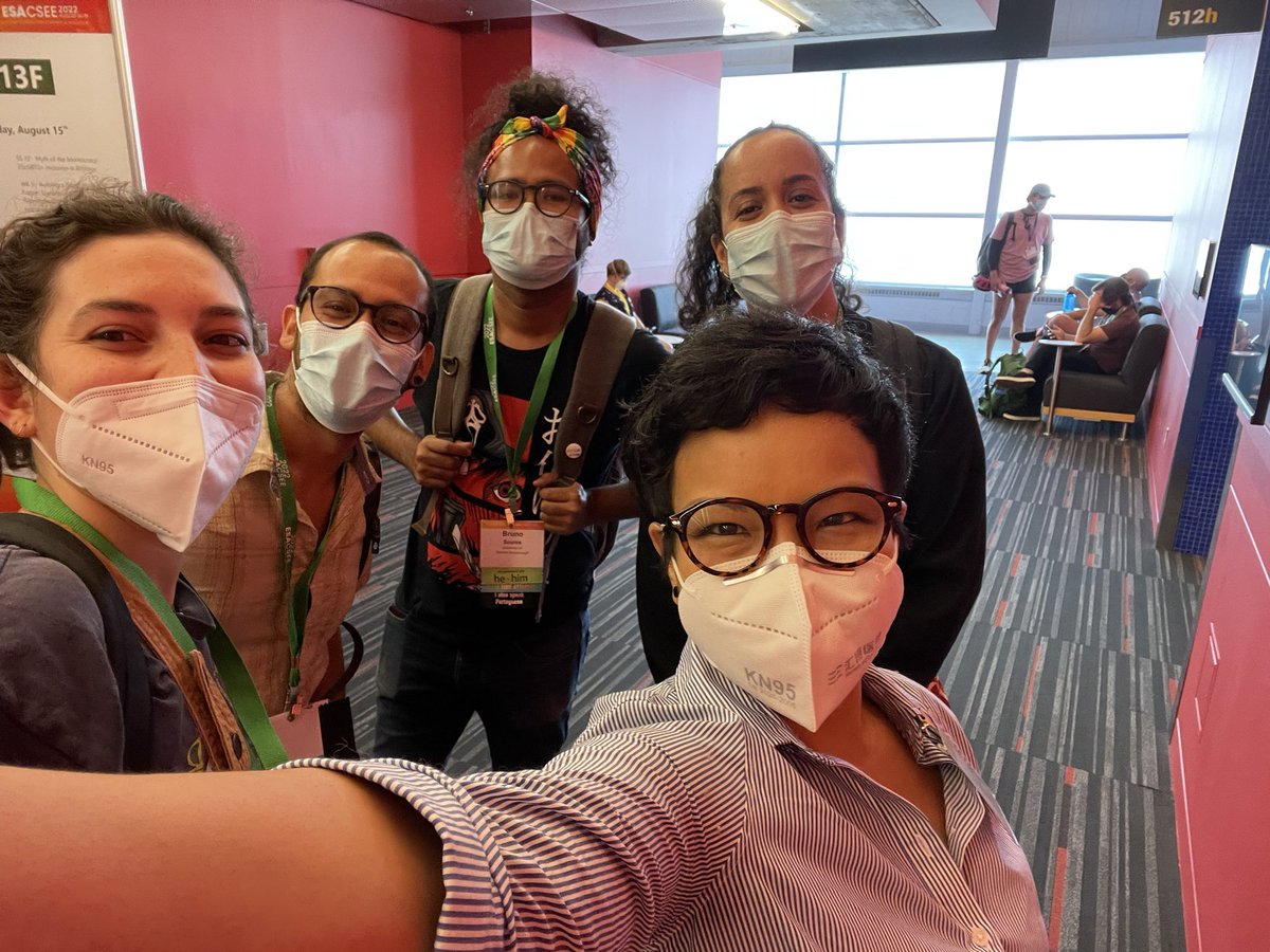 BryoFight42's tweet photo. Congratulating @gabrielnakamur4 ‘s successful talk!  @CarlaLopezPR @Bruno_E_Soares #ESA2022 https://t.co/lIAzG66TkF