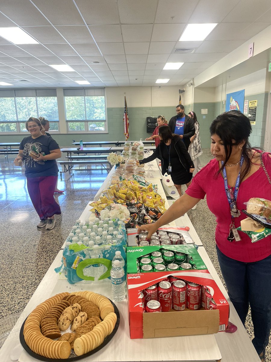 aacps_ib's tweet photo. What a great first day at New to #IB Teacher Orientation! Love working with these #LifelongLearners! #NTOK22 #AACPSAwesome https://t.co/wdYCqmAkuj