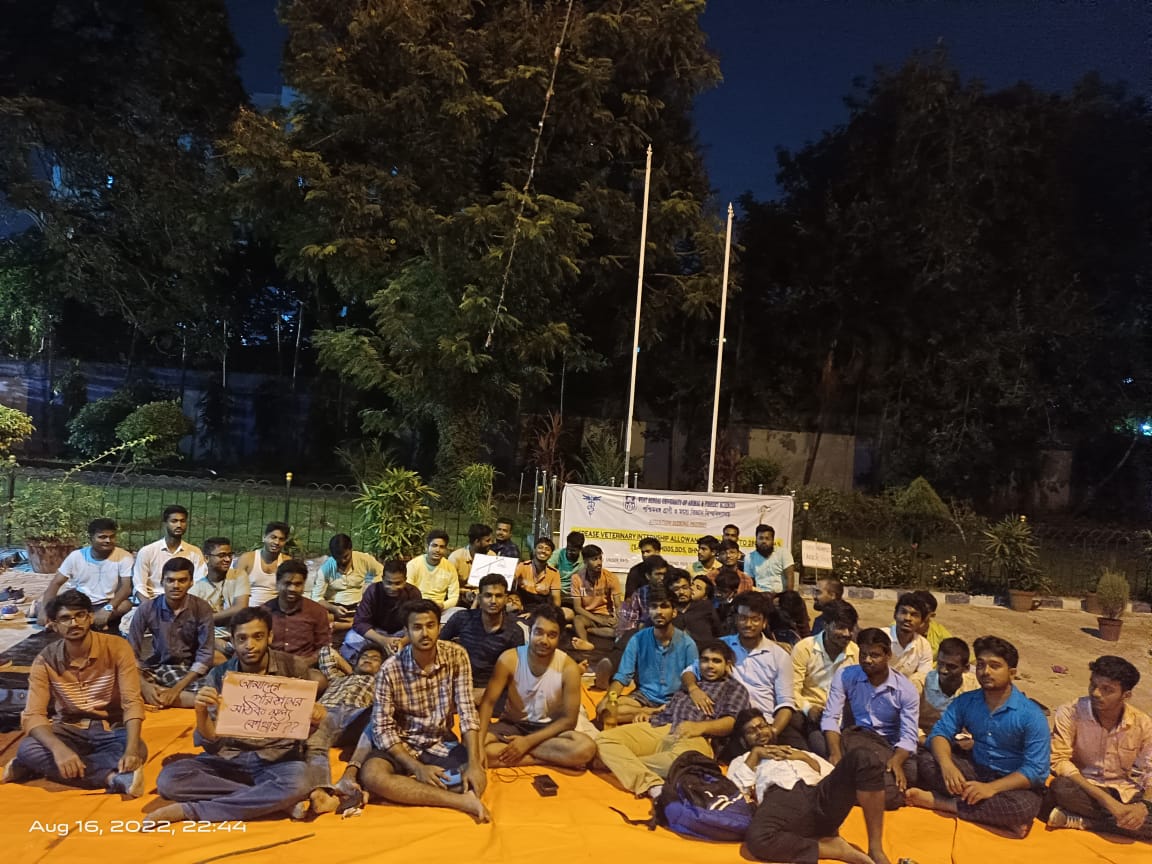 ForumBengal's tweet photo. Our movement continues even at night
@MamataOfficial 
@abhishekaitc @SwapanDebnath98 
@MahuaMoitra 
@abpanandatv 
@News18Bengali 
@MyAnandaBazar 
@ndtv https://t.co/UsliNEskKI