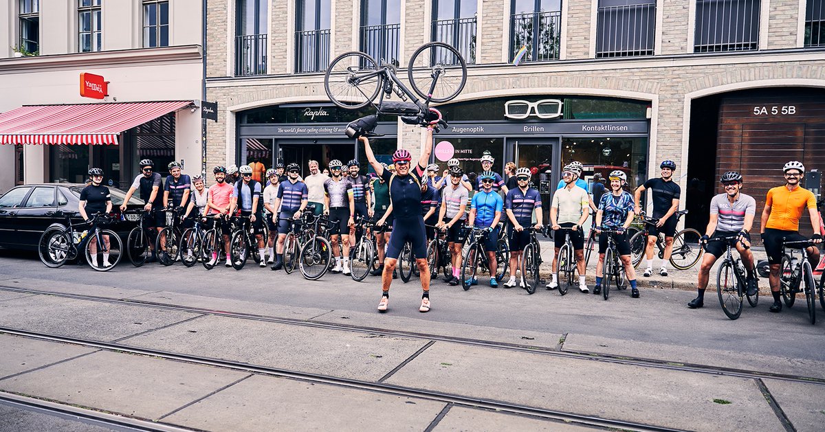 cehl's tweet photo. @rapha connects – my first big stop at the Rapha RCC Club Berlin is over and I have to thank all the participants for their warm welcome and support. More to find on my LinkedIn Profile Christian Ehl #rapha #rapha_rcc #raphaberlin https://t.co/KbcTX3JNY5