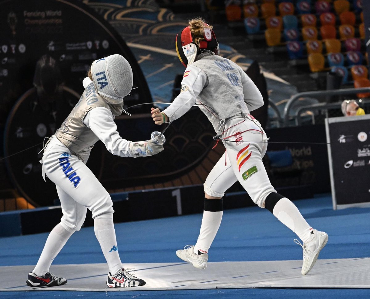 Ya en pretemporada, pero con ganas de sentirme un poco así 🤺😭

#becaspodium