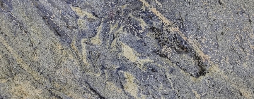 granite_dc's tweet photo. Azul Bahia is quarried from Brazil, featuring veins of sparkling white, black and gray interspersed between the azure. This beautiful, polished stone has an astonishing otherworldly look that will harmonize perfectly with a variety of design selections. https://t.co/hSvK0Q6kSV
