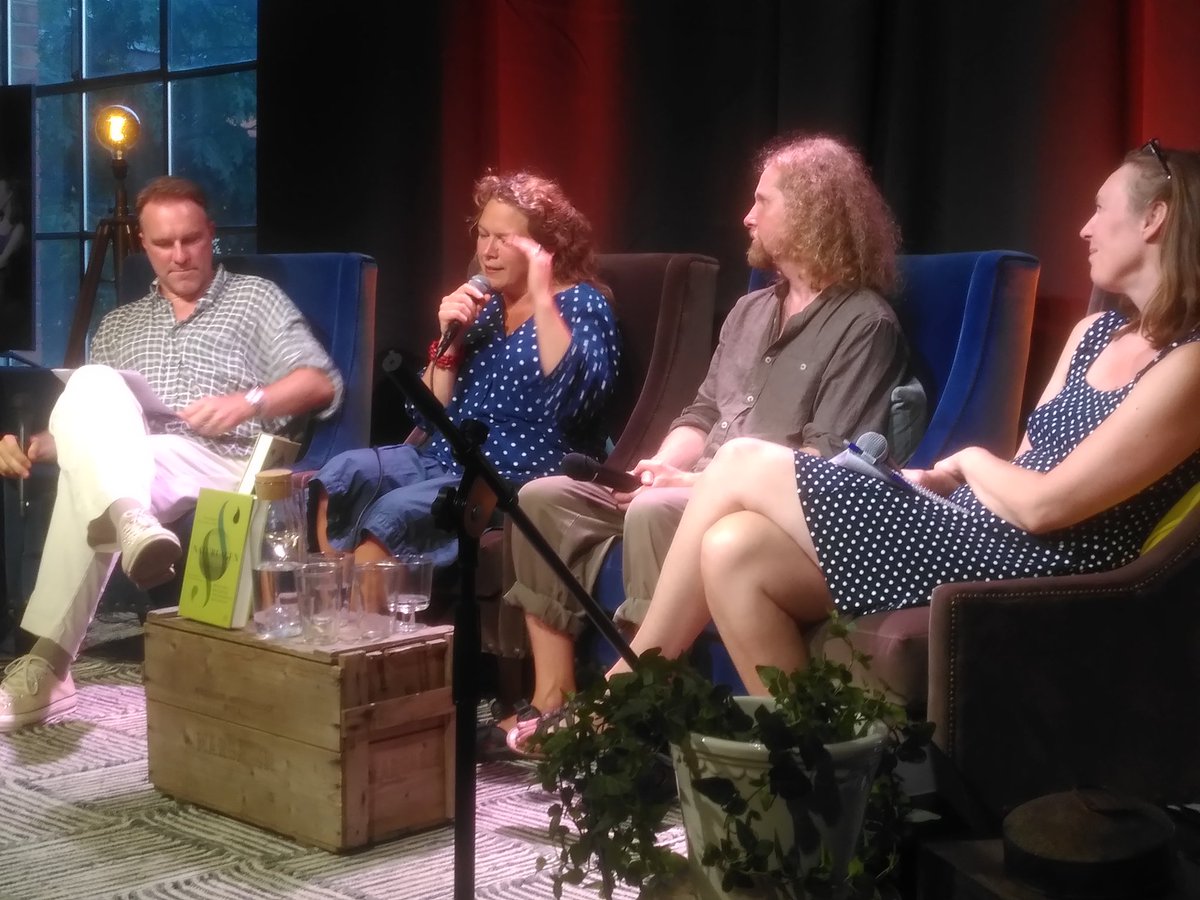 Äntligen. På releasefest av boken Naturlagen av Henrik Hallgren o Pella Larsdotter Thiel.  Här i panel med Jonna Bornemark ledd av Johan Ihrfelt.