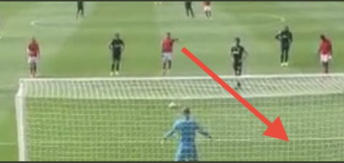 That’s what we pay lingard 200k for! Telling hendo which way rice is going to go 🤣 and the West Ham fans said he did nothing all game
#NFFC #WHUFC