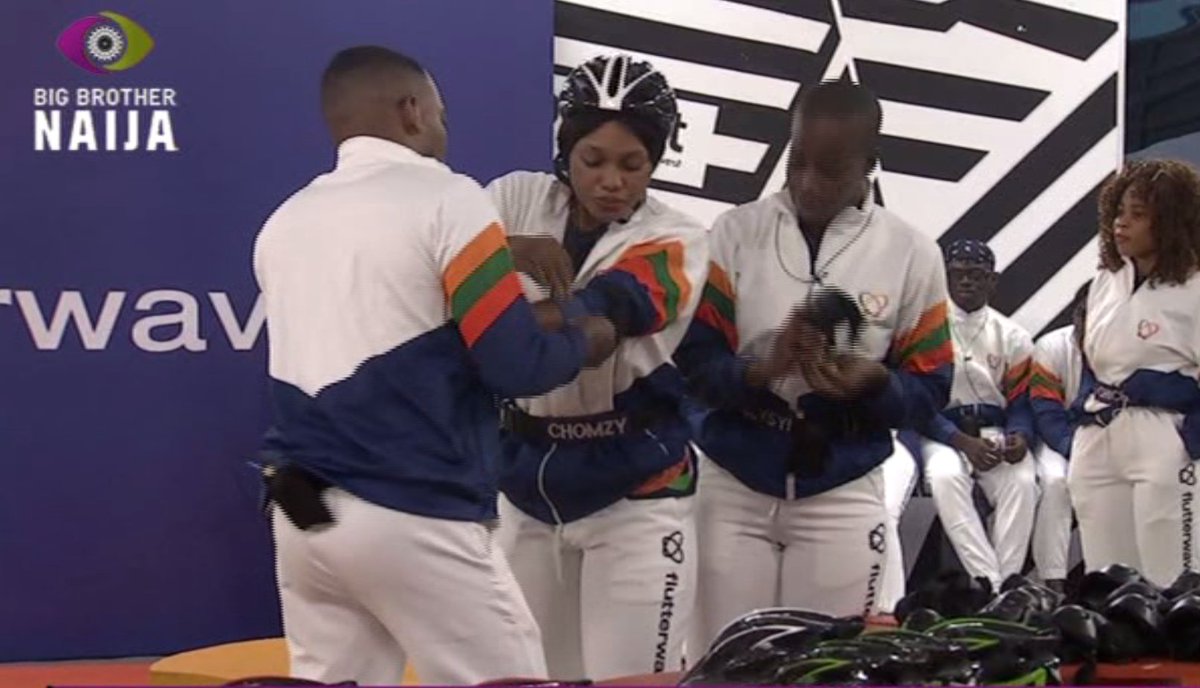 BBNaija's tweet photo. Do you think Team 2 will finish this Task in 5 minutes?
Sponsor: @theflutterwave 
Click here ➡️ https://t.co/NhcdNVrgGe for more #BBNaija gist. https://t.co/QGm41NpSTp
