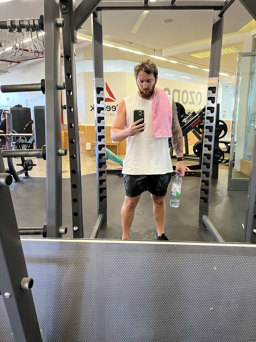 mikcosentino's tweet photo. 🔥Help me and i’ll give away 0.1 ETH To 1 Winner 🔥

What topics would you like me to cover on our upcoming Birdez NFT podcast? (Still choosing the name LOL). 

The goal: Infotainment about NFTs. Basically Food for your minds and vibes for your hearts. 

Comment/like/RT 👇🏻48H https://t.co/9Z8dJtXndv
