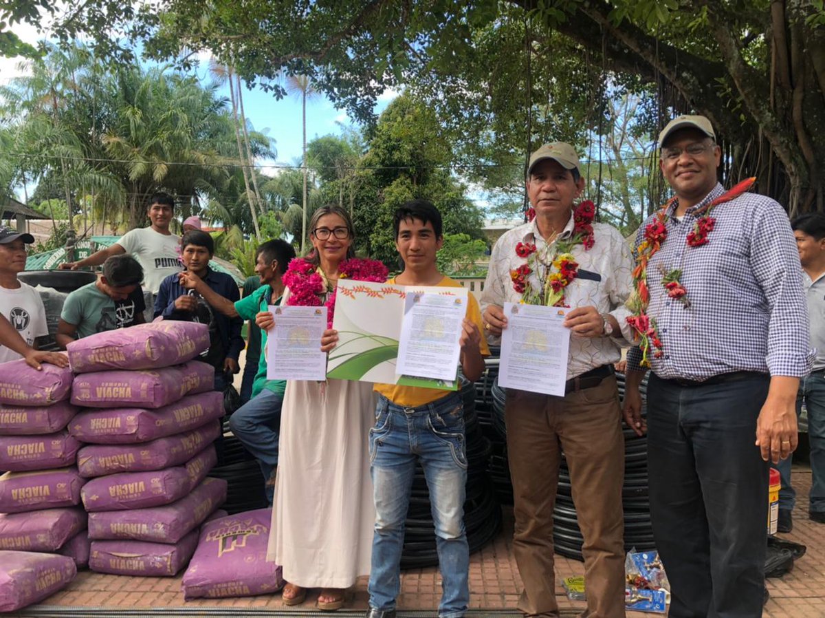 MariaTeresaVar6's tweet photo. Rurrenabaque alberga un ecosistema sumamente biodiverso, con recursos naturales fundamentales para su población. Es gratificante ver 283 familias comprometidas en la conservación de sus bosques y fuentes de agua, para que sus hijos puedan gozar de agua en calidad y cantidad. https://t.co/jhCpIKEXZt