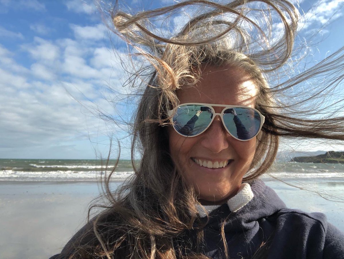 mcdomia's tweet photo. After work cleaning day changed to a windy fresh air evening at seaside
#goodchoice #augustwinds #lookatherhair #canyouhearthewind #thisisireland #outandabout https://t.co/MIninXdrwm