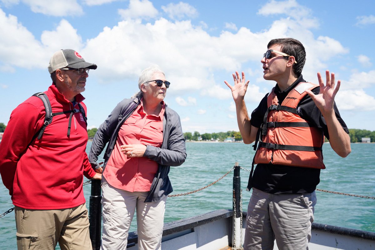 IndianaNRCS's tweet image. Farmers and representatives from ag and water quality groups joined @AllenSwcd for a Day at the Lake to learn about Lake Erie and the impact of excess on nutrients on its water quality. The visit included a science boat ride with @stonelab to learn more about the lake.