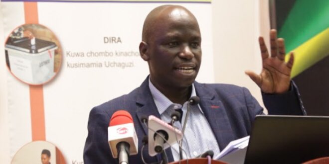 AbroadTanzania's tweet photo. “Tume ya uchaguzi ya kenya ilipaswa kujifunza kwenye tume yetu hapa Tanzania, Suala la kuruhusu kila Chombo kutoa matokeo yake ni hatari, bado wana mengi ya kujifunza kwetu” Mahera kamishna wa Tume ya Uchaguzi Tanzania https://t.co/bvdnW1tVKh