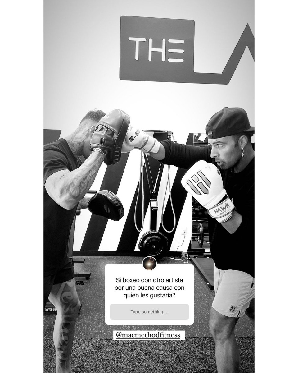 Moumoune_28's tweet photo. Cortesía @jencarlosmusic IG Stories
Si boxeo con otra artista por una buena causa con quien les gustaría ? @macmethodfitness
#JencarlosCanela #JenCanela #BoxeTime 🥊 https://t.co/hfPPOmrjT0
