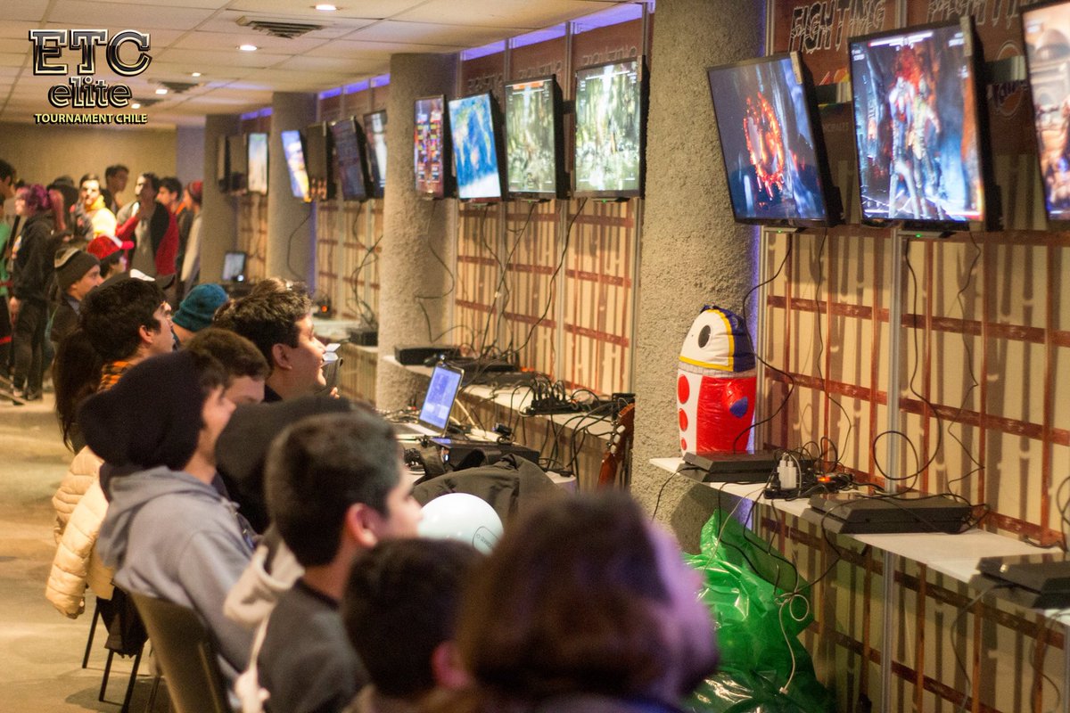 ETCChile's tweet photo. Hace 7 años nos despedimos de la #zonafighting by @ETCChile en #Festigame2015

Registro fotográfico:

Jueves 13 agosto:
https://t.co/z5TO8LRuPQ

Viernes 14 agosto:
https://t.co/k4Cw1z7iQA

Sábado 15 agosto:
https://t.co/UrThyPYIbn

Domingo 16 agosto:
https://t.co/CMylFGnsLO https://t.co/4DTk9LDtF3