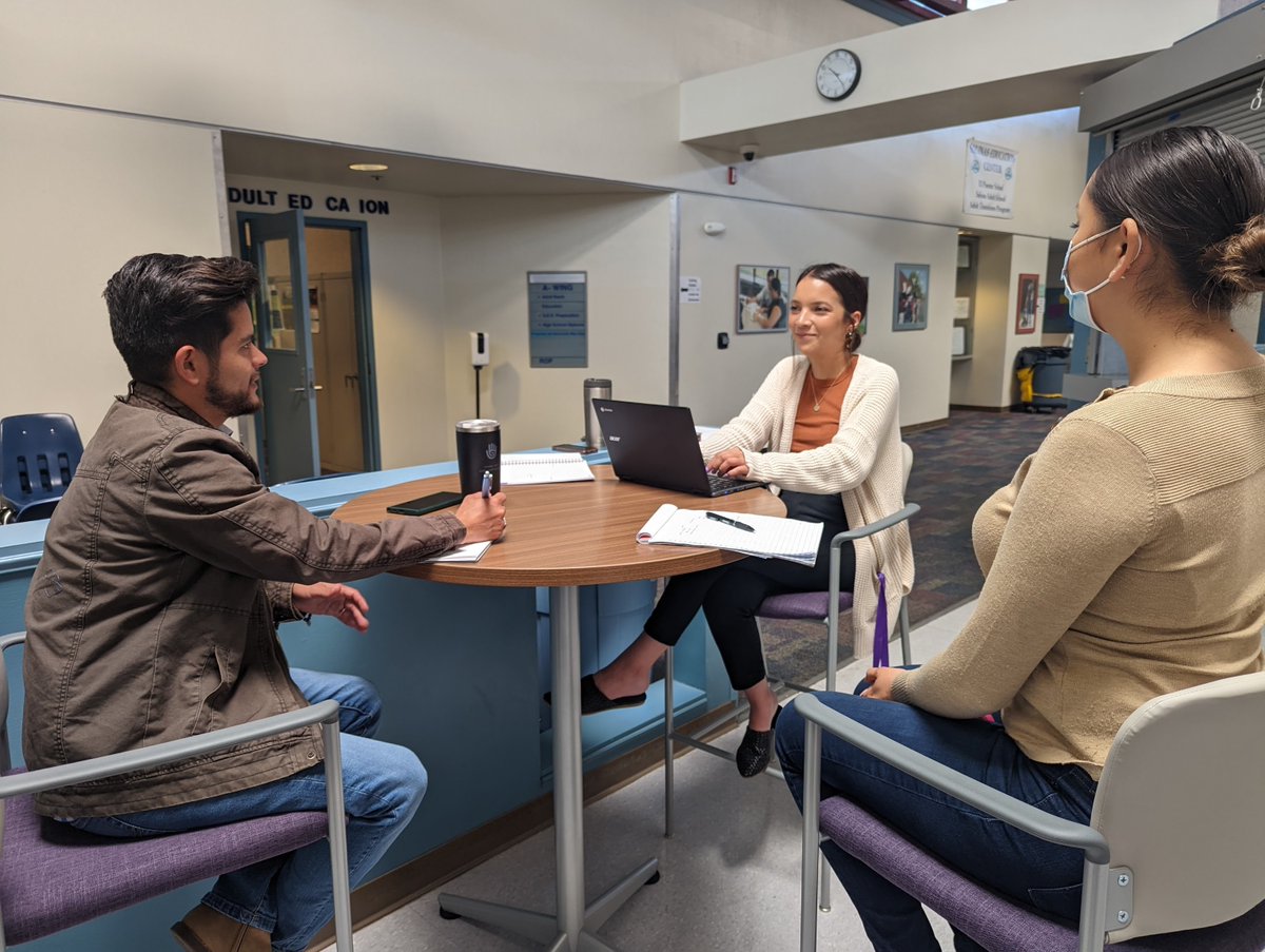 El Puente School tweet media