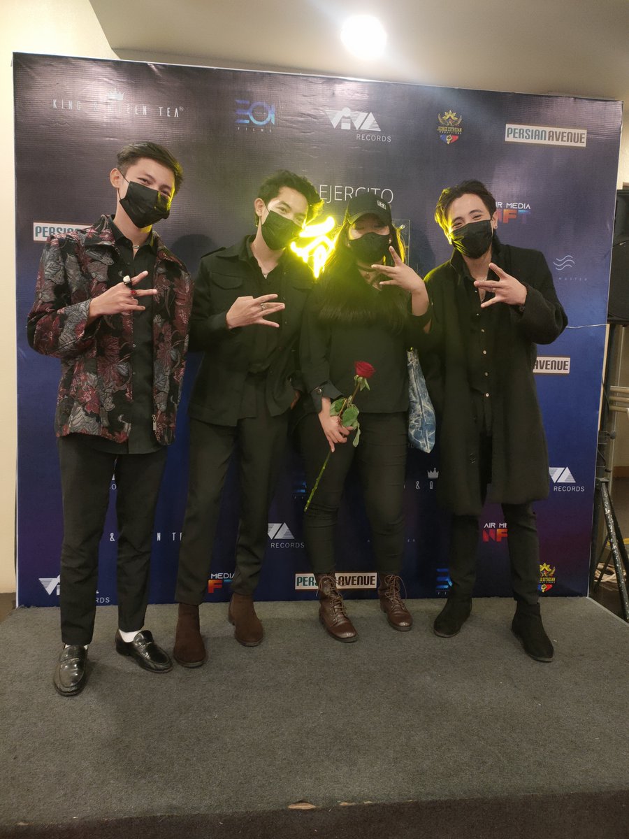 StylersOfficia1's tweet photo. NEW STYLE at "FOOL" MV Red Carpet Premiere 081422

NEW STYLE with STYLERS!..
Fans of @ericejercito and other viva artists 

#FoolRedCarpetPremiere 
#EricEjercito #FoolMV
#NEWSTYLE
@VivaArtists_
@NewStyle_offcl https://t.co/iJTotWxlOF