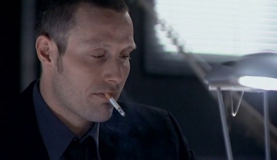 _Cinefilos_'s tweet photo. Mads Mikkelsen + 🚬 https://t.co/xvHUuvKANl