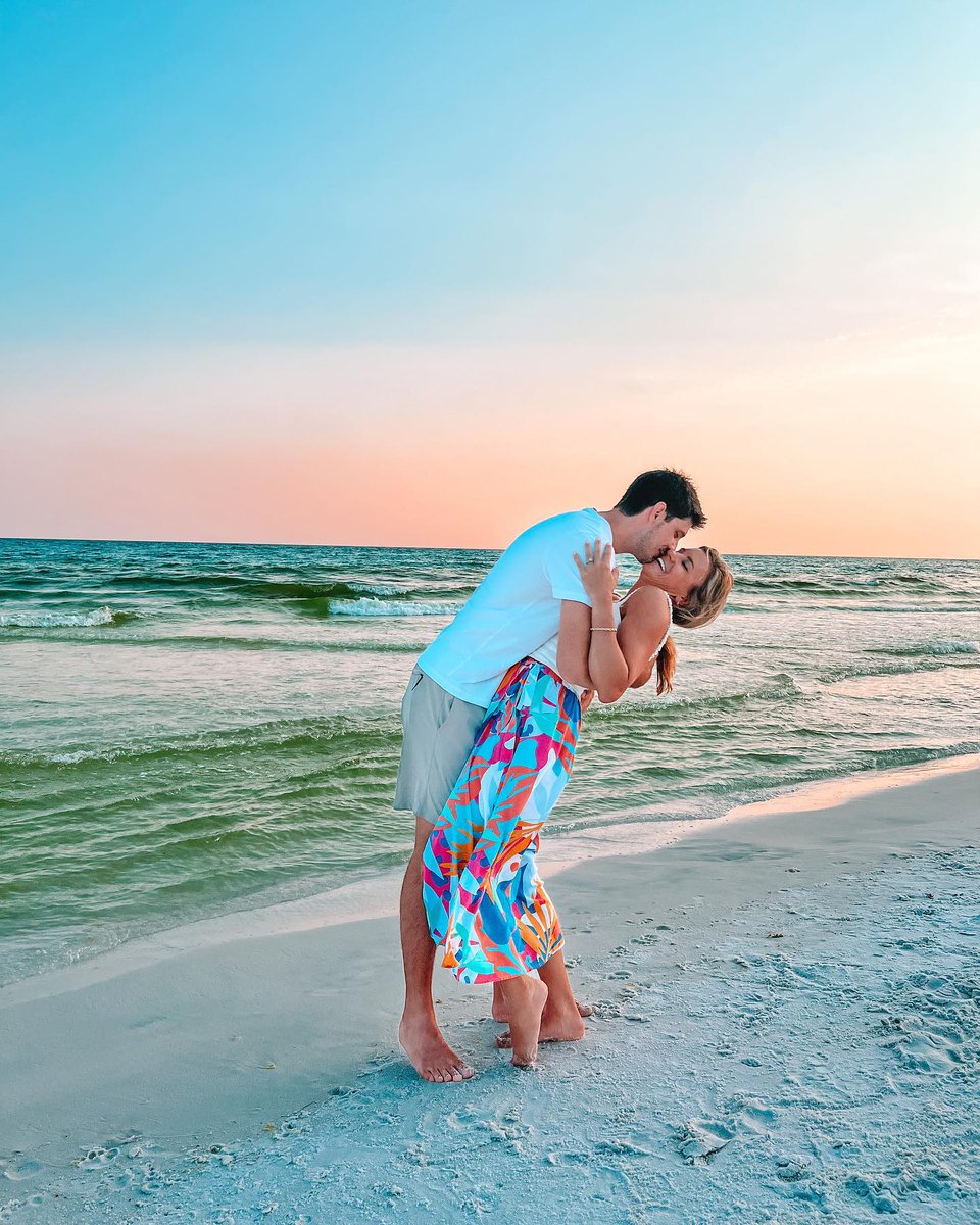 andysthere's tweet image. This upcoming Friday is National Couple's Day, so I am so happy to celebrate it with my beautiful wife!🥰 Truly, a match made in heaven!!💘
#nationalcouplesday #couplegoals #thankful