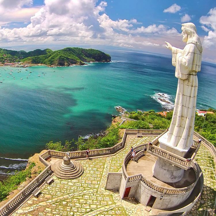 WillNavarro12's tweet photo. No tenemos que salir fuera de Nicaragua para disfrutar de lugares y bellezas naturales impresionantes: El mejor ejemplo es San Juan del Sur con sus playas y vegetación. Qué bellos paisajes. Son un paraíso. Fomentemos el turismo nacional. Nuestras bellezas nos esperan. https://t.co/SKFYDlSnoC