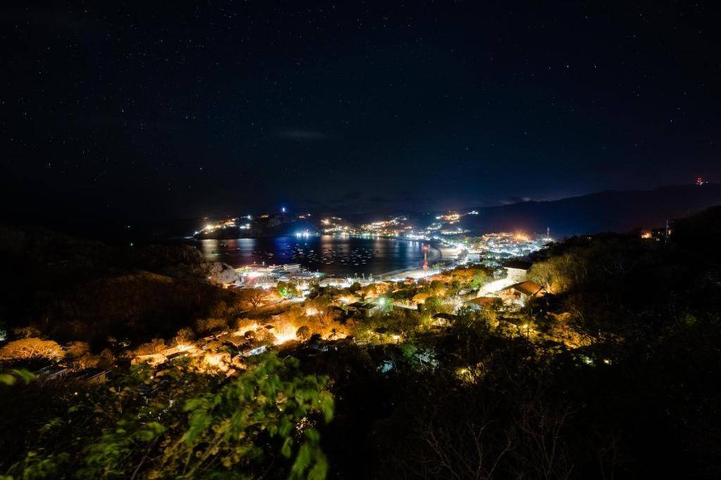 WillNavarro12's tweet photo. No tenemos que salir fuera de Nicaragua para disfrutar de lugares y bellezas naturales impresionantes: El mejor ejemplo es San Juan del Sur con sus playas y vegetación. Qué bellos paisajes. Son un paraíso. Fomentemos el turismo nacional. Nuestras bellezas nos esperan. https://t.co/SKFYDlSnoC