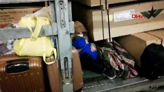 Nur_825's tweet image. Mazlumu anlamak icin kurulacak empati bu dünyayı kurtaracak tek şeydir..!

Çocukların mülteci olarak yaşamalarına izin vermeyin.

#Endpushbacks 

ŞerifeSulukan HapisteKalamaz
Kalmamalı