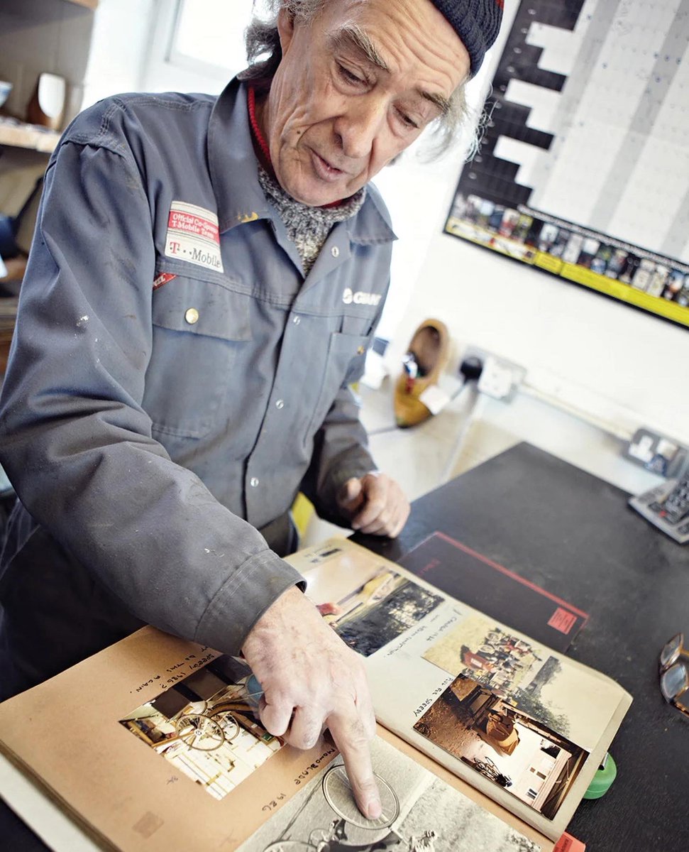 Giant_ESP's tweet photo. Ayer recibíamos la triste noticia del fallecimiento de Mike Burrows.

👉🏼Innovador, creador, genio del diseño de bicicletas.
👉🏼 Diseñador de la Lotus 108 
👉🏼 Diseñó la increíble Giant MCR
👉🏼 Responsable del revolucionario diseño TCR

Se marcha una leyenda. DEP 🙏🏼 https://t.co/k7WchFbQ3s