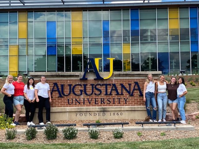 Welcome to these students from Innland University and Nord University who will be studying nursing at AU this fall! We are so excited to have you here!
Medelene, Emilie, Mina, Helene, Hanna, Mariell, Erika, Nina
#WeAreAU