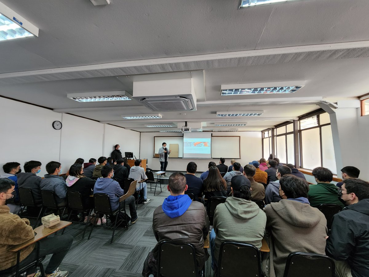Innovación y Emprendimiento PUCV tweet media