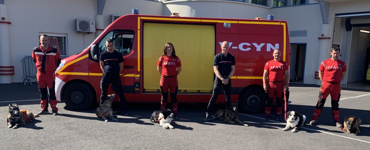 PompiersHerault's tweet photo. #LeSaintDuJour||  Mardi 16 août nous fêtons Saint Roch le Saint patron des équipes cynotechniques 🐕‍🦺 L'occasion pour nous de remercier les chiens &amp; les maitres des équipes spécialisées @SDIS34 pour leur efficacité...&amp; leur complicité #Merci https://t.co/AmbtsHCr4x