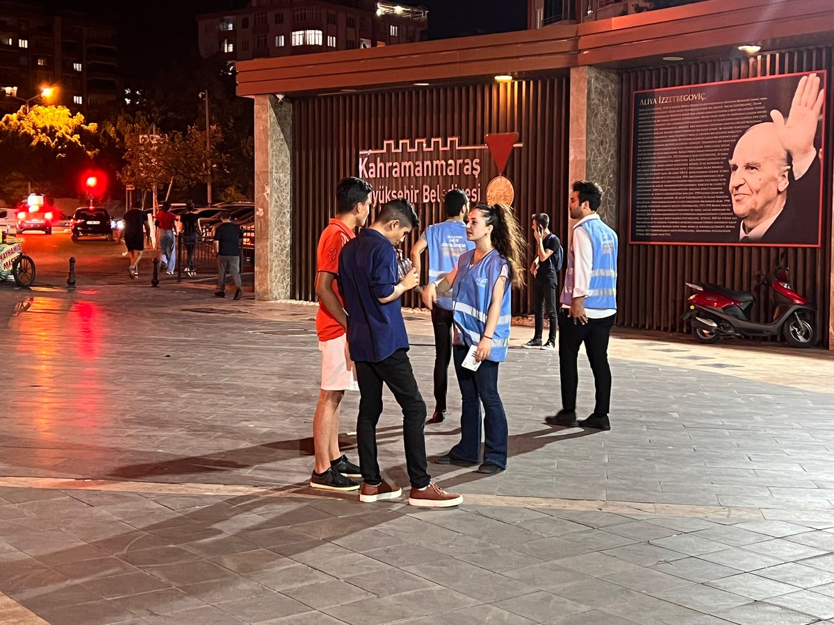 akgnconikisubat's tweet photo. 📍Gençlik Bizimle 2023 Hedeflerine😏

💣Bomba gibi Gençlerle AK Onikişubat ekibimizi büyütüyoruz. Ne sözlere, ne sahalara sığmaz sevdamız.

Gençler Hepiniz Hoşgeldiniz Aramıza🖐 https://t.co/zdAXLF6Qhd