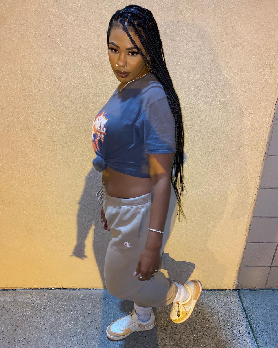 abcswurld's tweet photo. Idk.. but I’m feeling @temsbaby vibes https://t.co/ODLoxSx3H4