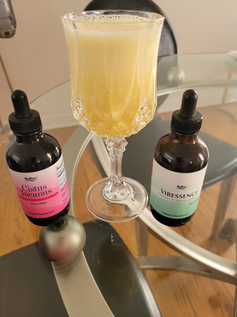 DaytzMichelle's tweet photo. Michelle's homemade fighting , bacteria, virus, build that immune system & bring down inflammation.
I try it all #biopure #supplements #OJ https://t.co/B8lp8VEExE