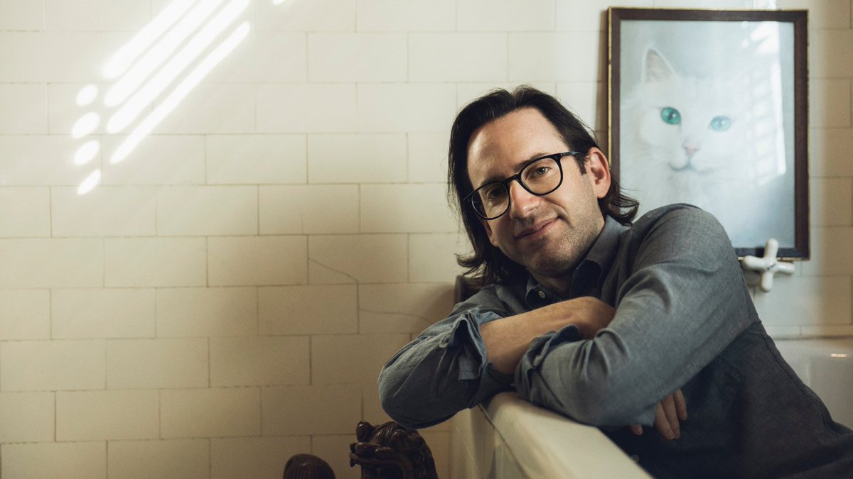 Storyteller in Chief: Interview with ‘DC League of Super-Pets’ (<a href="/DCSuperPets/">DC League of Super-Pets</a>) Writer, Director, and Producer <a href="/jaredstern/">Jared Stern</a>

by <a href="/SadieKDean/">Sadie Dean</a>

hubs.li/Q01k9TTB0

#DCSuperPets #scriptchat #filmmaker #screenwriter #animation #director #writingcommunity