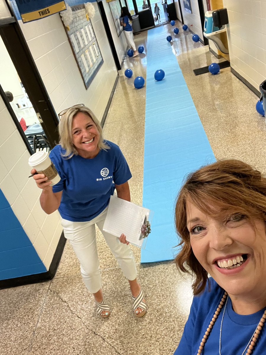 First day vibes!! #makeyourmark <a href="/Eagles_BSI/">Big Shanty Intermediate</a> <a href="/PrincipalDrK/">Kelly Luscre</a>