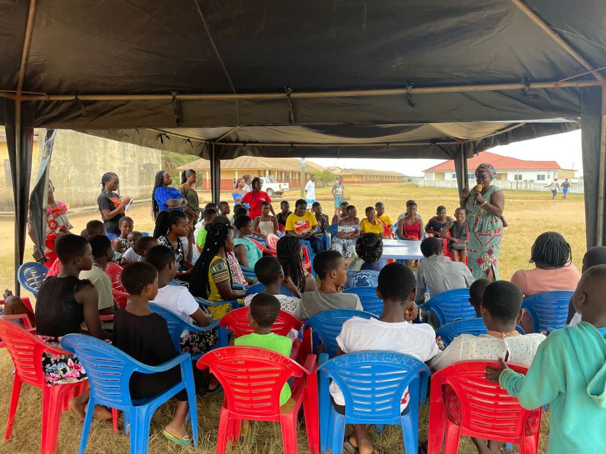 As @Camfed Association members, making the world a better place is our goal and together, we are making a difference in our communities.

Images from CAMA activities to mark International Youth Day.

#IYD2022
#youngwomenleadingchange