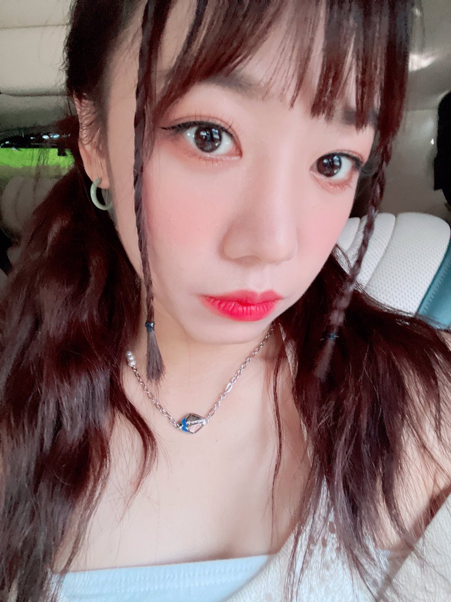 namjooverse's tweet photo. playing gorgeous by taylor swift 🫦 https://t.co/Chulwtfdka