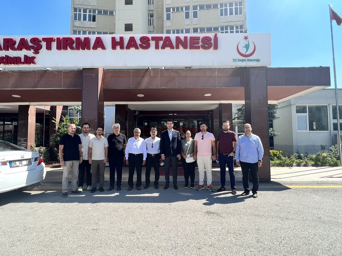 Keciorenedeva's tweet photo. Keçiören İlçe Başkanlığı olarak, Ankara İl Başkanımız Sn. Ali Güven ve İl Başkan Yardımcılarımızla birlikte Gülhane Eğitim ve Araştırma Hastanesi’nde Gazilerimizi ziyaret ettik. #sağlığındevası https://t.co/LMl68JU7l8