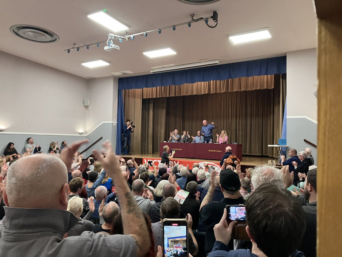 FrancisStuart1's tweet photo. ‘The working class is back. We refuse to be weak. We refuse to be humble. And we refuse to be poor anymore.’ Absolute tour de force from Mick Lynch at packed out @RMTunion meeting in Glasgow https://t.co/p6eZi873vR