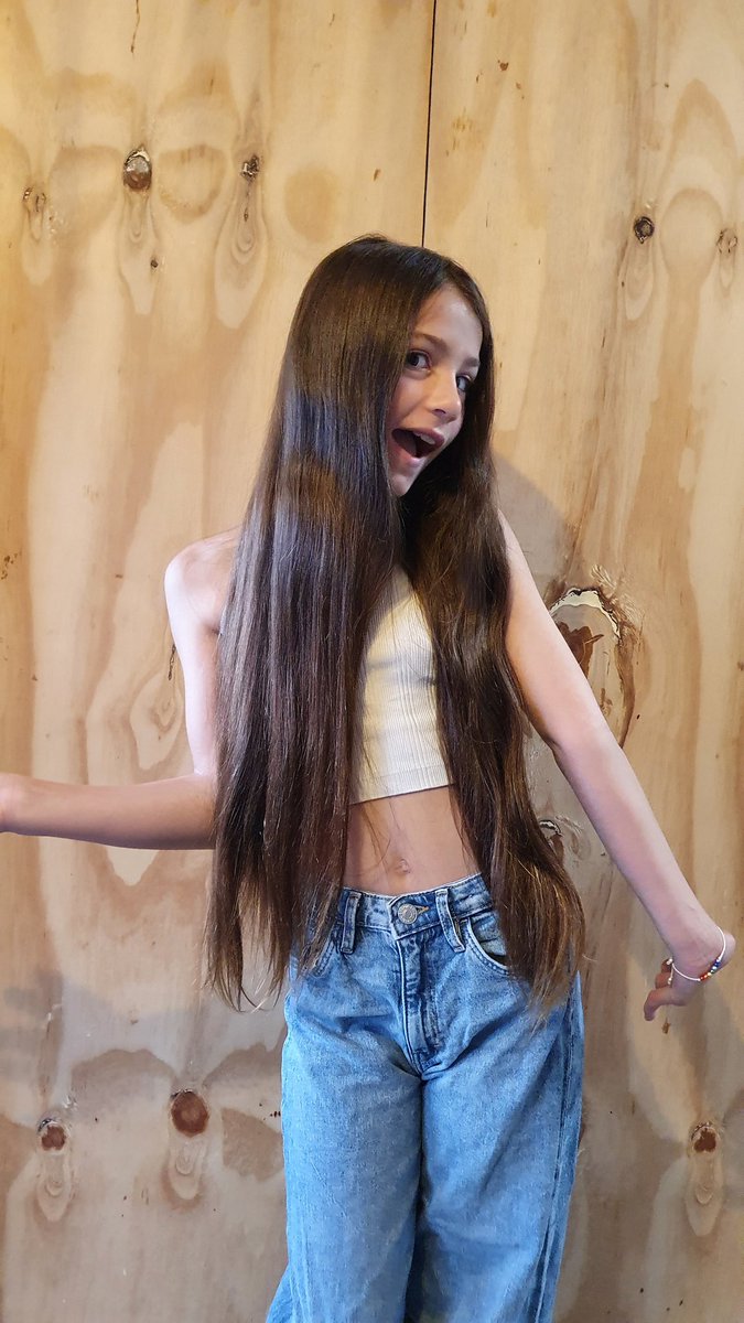 RumerQuinn's tweet photo. She's been at it again✂️✂️✂️....Think we may need some new headshots @MiddletonTalent Off the cuff mega chop. Another donation off to @LPTrustUK https://t.co/PIYrG5V8dx