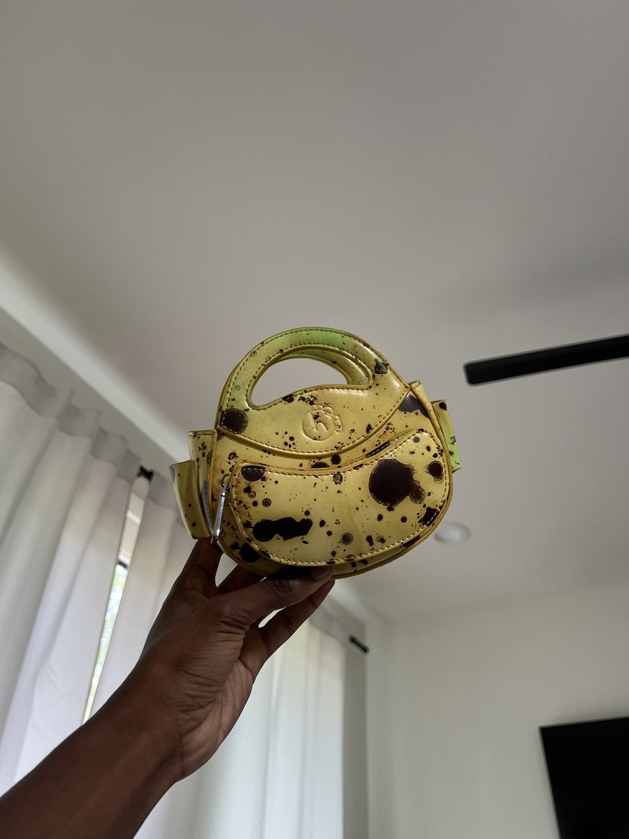 When it comes to design, I go bananas 🤭