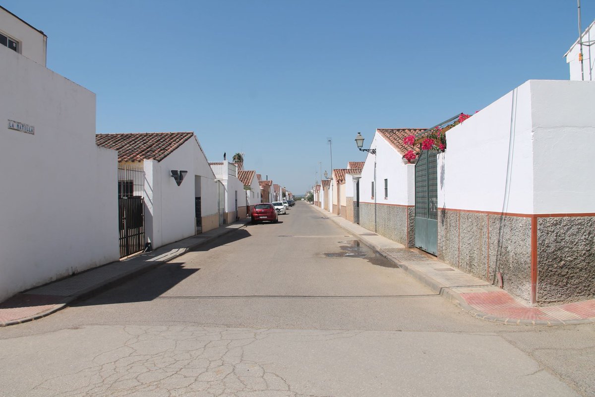 SevillaPAC's tweet photo. Paisaje y Patrimonio Colono de la #provinciadeSevilla: #ElPriorato
#LoradelRío, #PueblosdeColonización, #ArquitecturaContemporanea
@aytoloradelrio, @TurismoLoraRio, @DIPUSEVI, @prodetur, @Sevilla_Turismo, @COASevilla, @DOCOMOMOIberico, @IAPHpatrimonio, @CulturaAND https://t.co/PsIp8GBU43