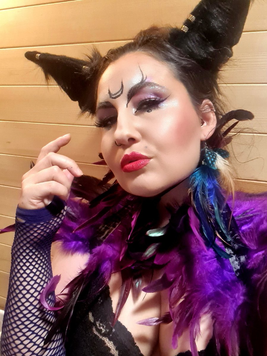 MsBritainKitten's tweet photo. Dark Star look for tonight's stream. I'm going to play 'Stray' a game where you become a stray cat I'm a post apocalyptic world! It is amazing! π#MsBritainKitten #stray #cats #catlovers #catgirl #twitch #twitchaffiliate #gaming https://t.co/ZA7HJ6bFj7