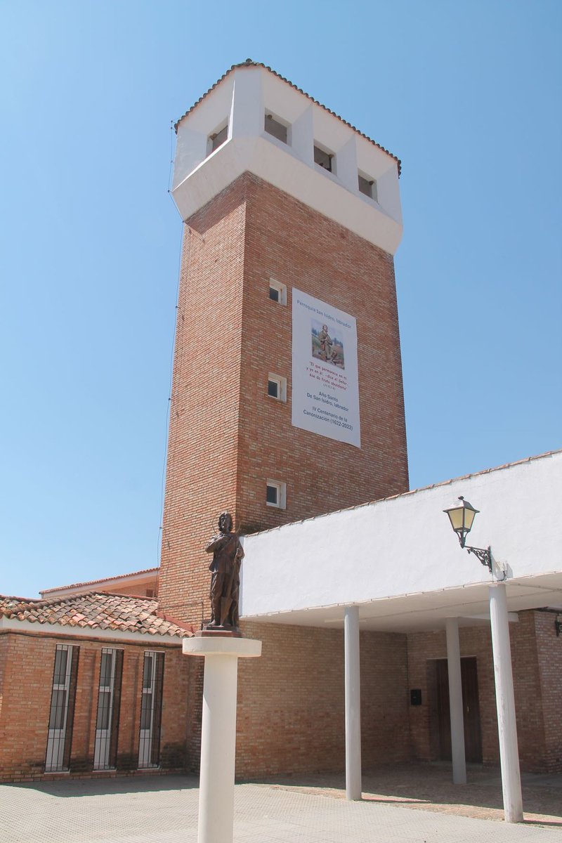SevillaPAC's tweet photo. Entre acequias y besanas, campanas: torres y espadañas de las iglesias de los #pueblosdecolonización: #ElPriorato de A. Fernández Alba (1964), #LoradelRío @aytoloradelrio, @TurismoLoraRio, @Archisevilla1, @DIPUSEVI, @Sevilla_Turismo, @COASevilla, @DOCOMOMOIberico, @IAPHpatrimonio https://t.co/VfvJgMbmwF