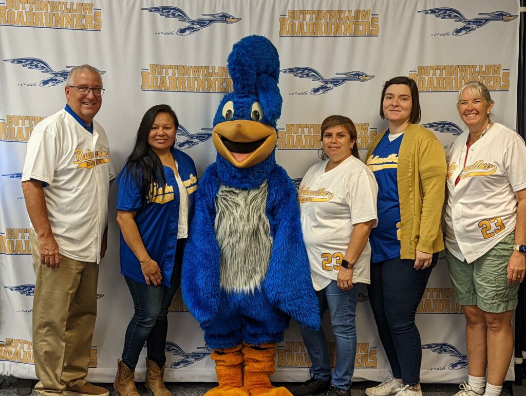 Best office staff in the county ready for an amazing year!@ButtonwillowUSD <a href="/stuartpackard/">Stuart Packard</a>