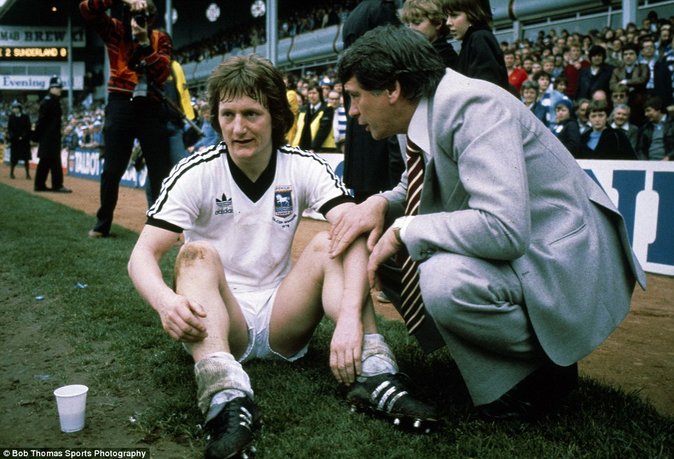 robertmdaws's tweet photo. #BobbyRobson with #EricGates 1981 FA Cup semi v #mcfc at Villa Park @IpswichTown #itfc https://t.co/atgJOcC0VF