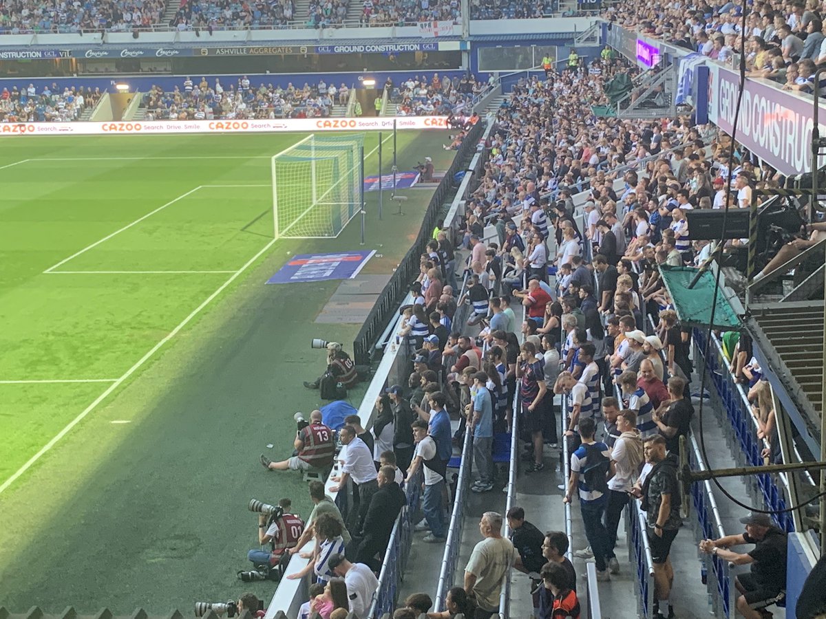 WestLondon_Emma's tweet photo. New Safe standing #lowerLoft view from Q block #QPRBLP @QPR 💙⚽️ https://t.co/tro1GvvsGL