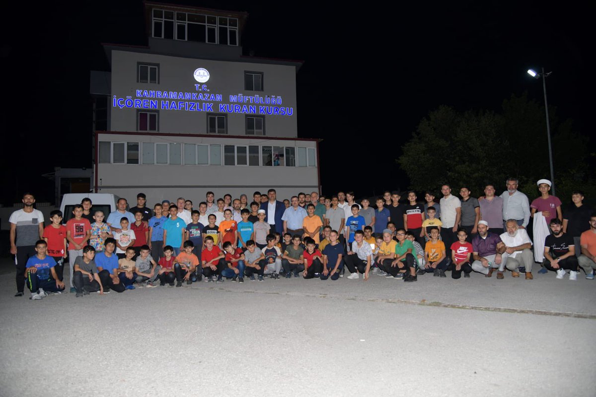 📍İçören Kuran Kursundayız…

Kur’an-ı Kerim eğitimi alan sevgili öğrencilerimizi ve hocalarımızı ziyaret edip, keyifli bir sohbete daldık, yavrularımızın sorularını cevapladık. Rabbim tüm öğrencilerimize zihin açıklığı versin…

Her zaman yanınızdayım sevgili gençler.